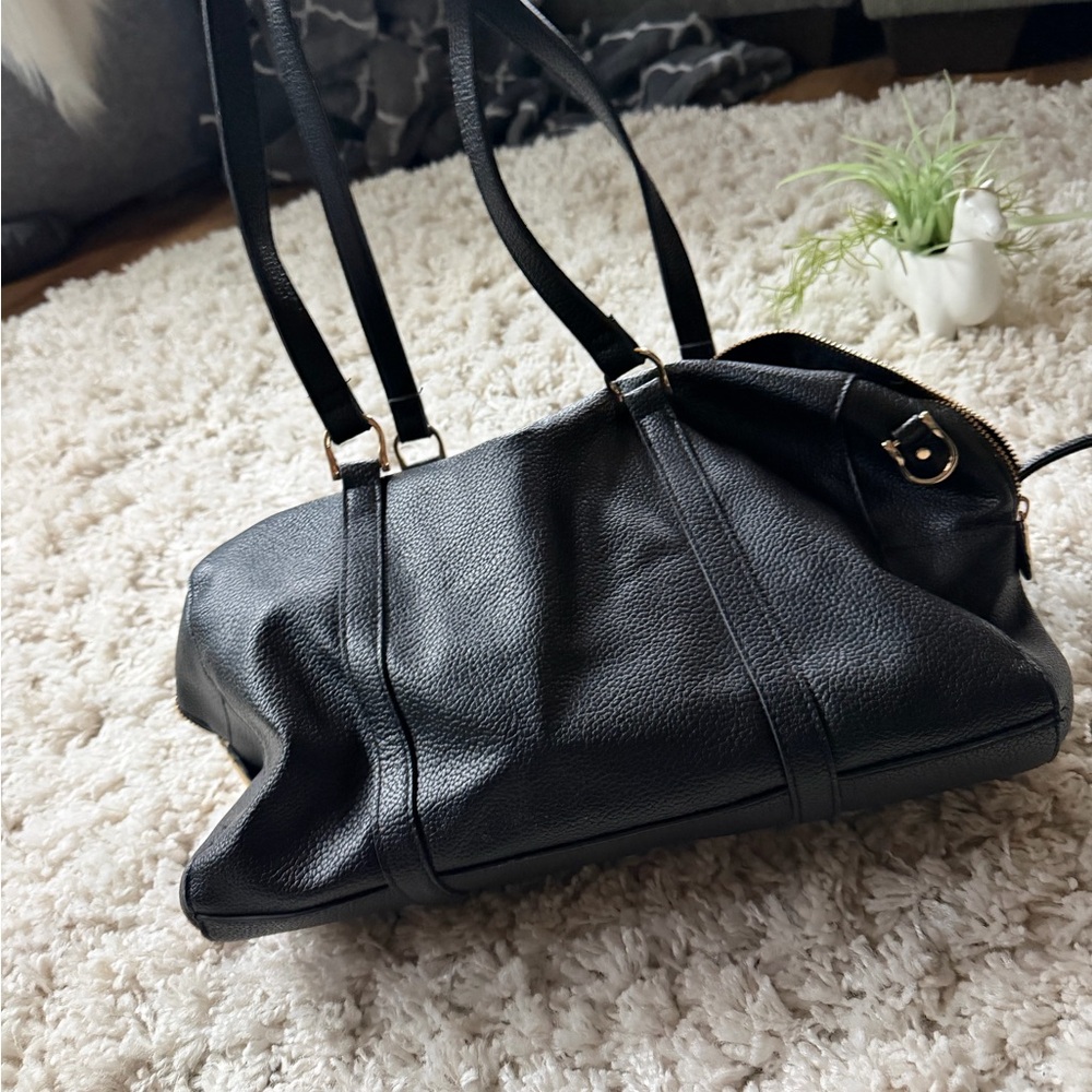 Elegant Black Leather super cute fashionable stylish, medium sized Tote Bag